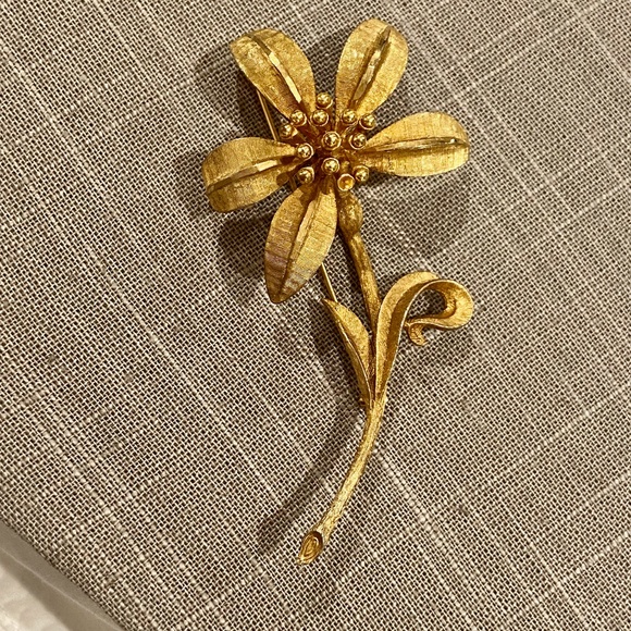 AP9-Large Vintage BSK Gold Lily Bloom Figural Brooch - Picture 1 of 12